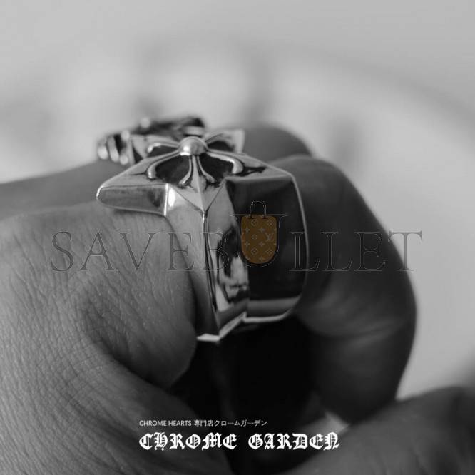 CHROME HEARTS LARGE STAR RING