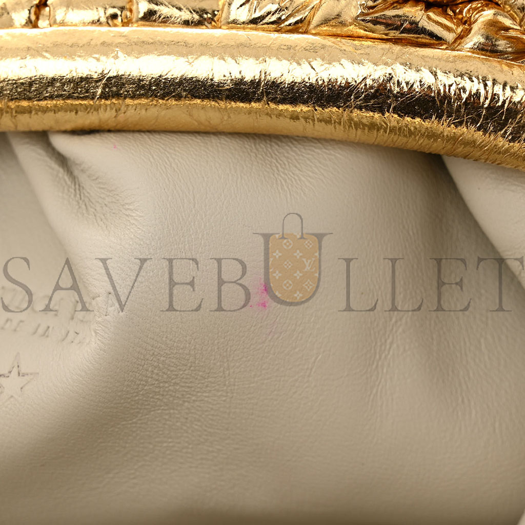 BOTTEGA VENETA METALLIC CRINKLED LAMBSKIN THE MINI POUCH ORO (22*12*6cm)