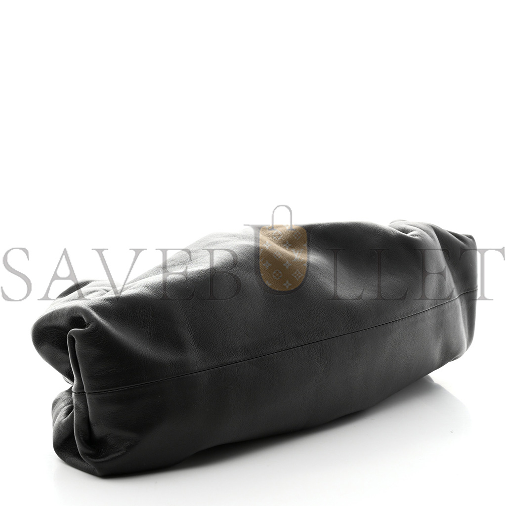 BOTTEGA VENETA SMOOTH BUTTER CALF THE POUCH OVERSIZED CLUTCH BLACK (37*19*8cm)