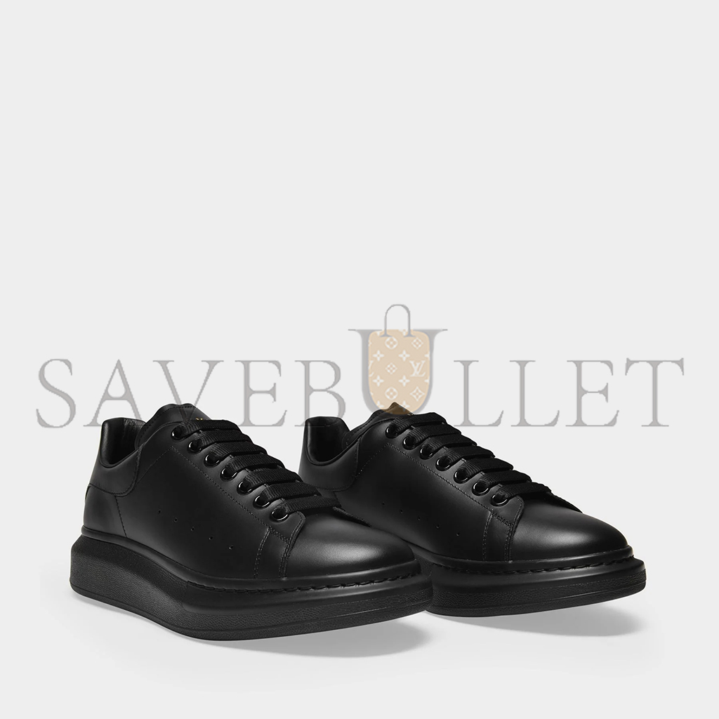 ALEXANDER MCQUEEN OVERSIZED SNEAKERS IN BLACK LEATHER AND BLACK HEEL 553761WHGP01000